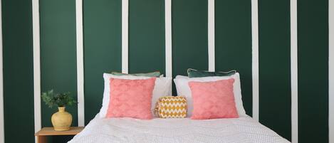 1 Schlafzimmer, Schreibtisch, WLAN, Bettwäsche