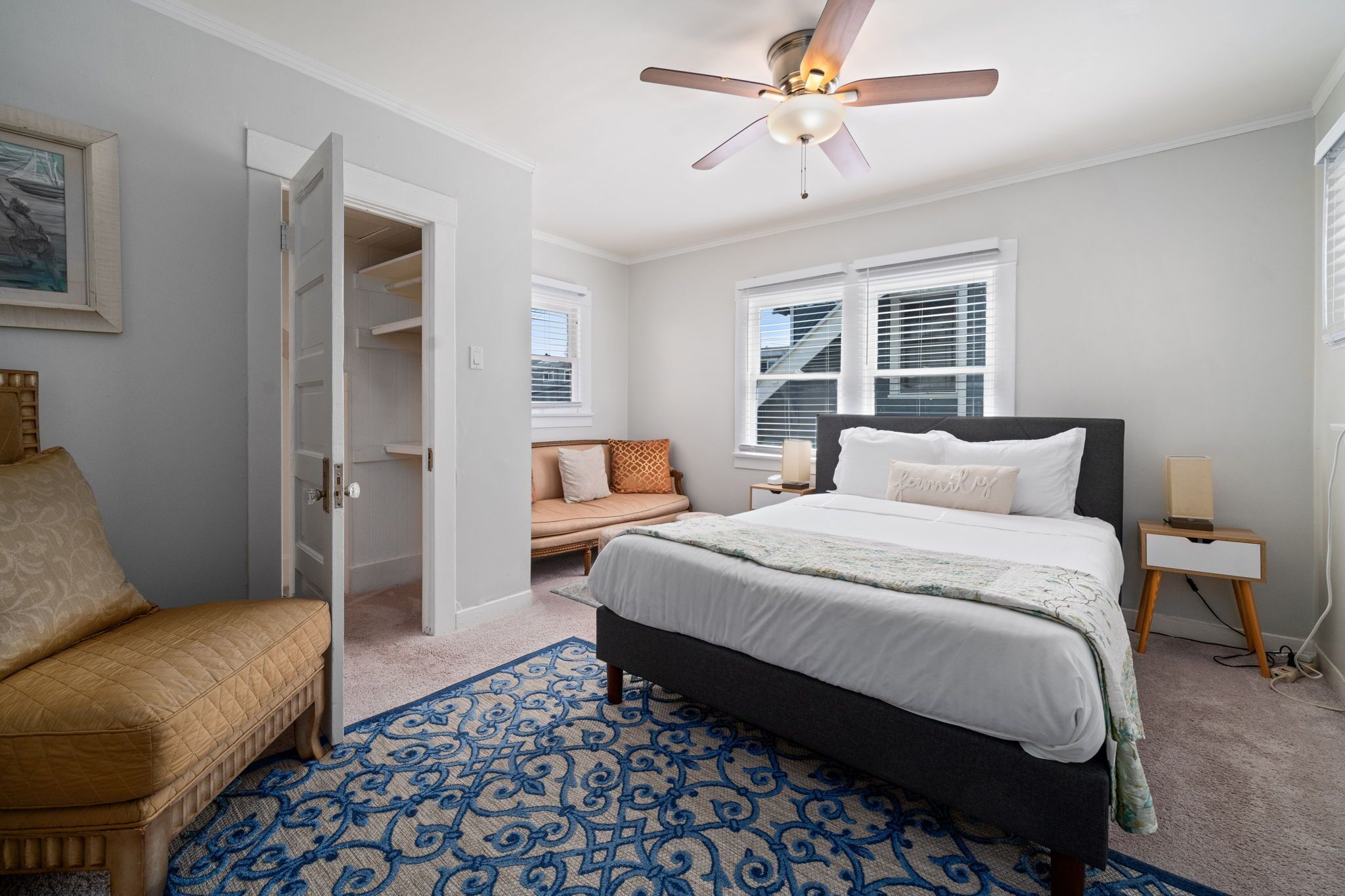 4 quartos, escrivaninha, ferros/tábuas de passar roupa, Wi-Fi