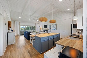 Interior - Escape to Seabrook! Steps to Beach! Pool and Club Access! (Seabrook Island)