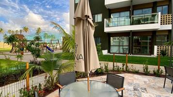 Comfort Studio | Outdoor dining