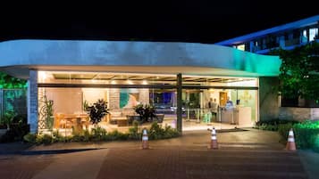 Comfort Studio | Exterior