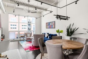 Interior - Luxurious Willits Loft Getaway (Basalt)