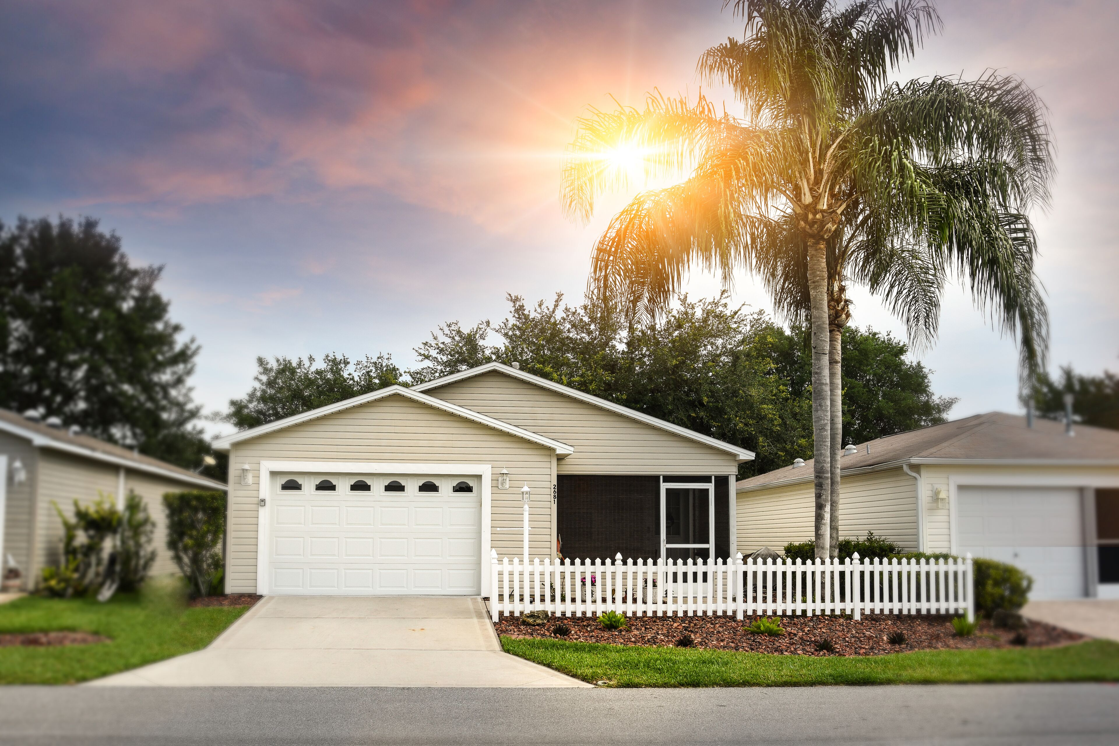 CENTRALLY LOCATED  -  2 SEATER YAMAHA CART  -  WALK TO POOL  -  CLOSE TO GOLF