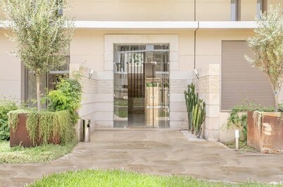 Pearl Garden Paradise