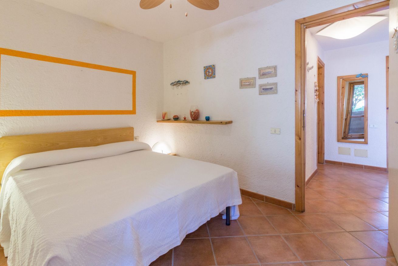 2 habitaciones, tabla de planchar con plancha y internet 