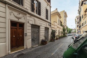 Esterni