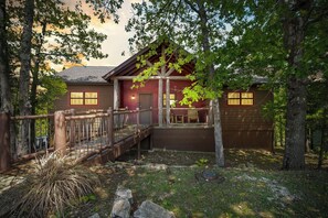 Exterior - Taneycomo Upgraded Luxurious-Adirondack Lodge-Beautiful Views-Free SDC Tickets-Hot Tub (Branson)