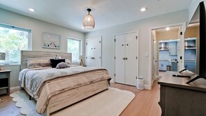 4 chambres, fer et planche à repasser, lit parapluie, Wi-Fi gratuit