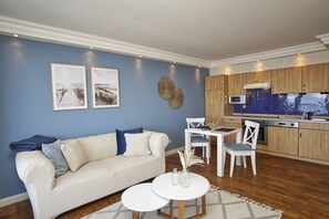 Fernseher, Stereoanlage