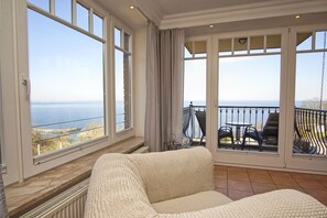 Fernseher, Stereoanlage