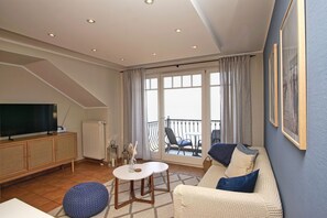 Fernseher, Stereoanlage