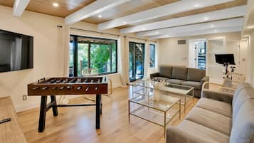 TV, fireplace, foosball, books