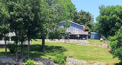 Blue Moon over Barkley 5 bedroom Lakehouse on Lake Barkley.