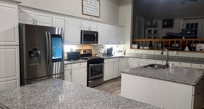 Blue Moon over Barkley 5 bedroom Lakehouse on Lake Barkley.