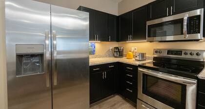 3BR/3BA Walk-In ~ Arcade Game ~ 2 Pools ~ FREE TICKETS INCLUDED! (FHG-207)