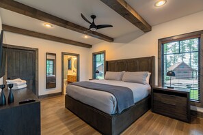 3 Schlafzimmer, BĂŒgeleisen/BĂŒgelbrett, kostenloses WLAN, BettwĂ€sche