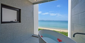 Villa Standard - 3 sovrum - icke-rökare - havsutsikt | Badrum | Hårtork, tofflor och handdukar