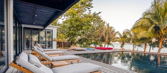 Balam Beach Villa - Modern 4Bed Oceanfront w/ Pool