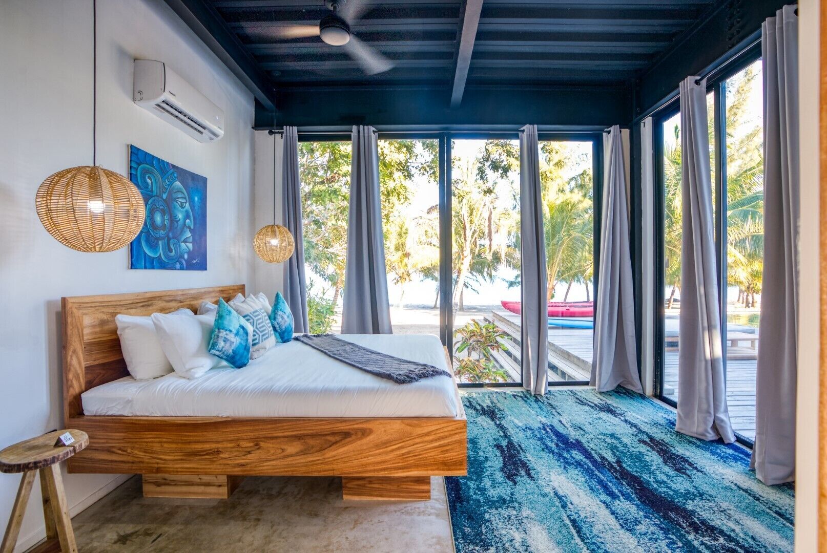 4 quartos, cofres nos quartos, ferros/tábuas de passar roupa