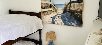 Villa Verde Luz: A Virgin Forest (Pets Allowed)