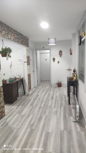 Interior - Hostal mancora (Santiago)