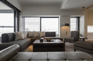 Penthouse, 2 Bedrooms | Living area