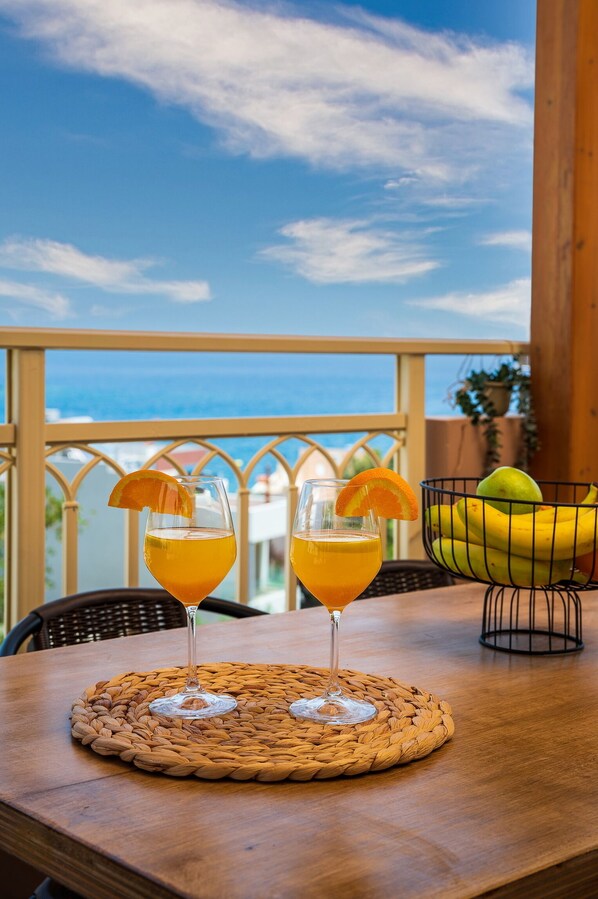 Outdoor dining - Verkon Villa seaview senses (Αγία Πελαγία )