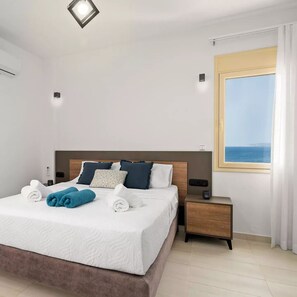 4 Schlafzimmer, Zimmersafe, Schreibtisch, Bügeleisen/Bügelbrett