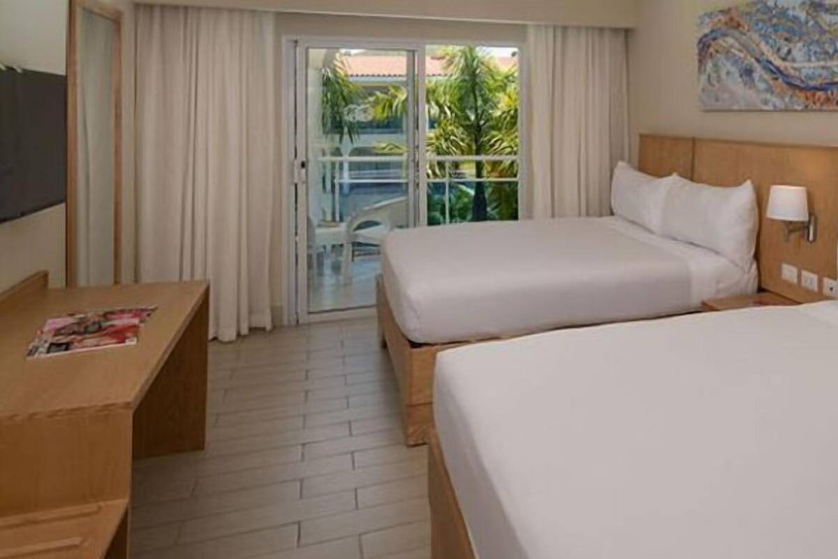 3 bedrooms, in-room safe, blackout curtains, iron/ironing board