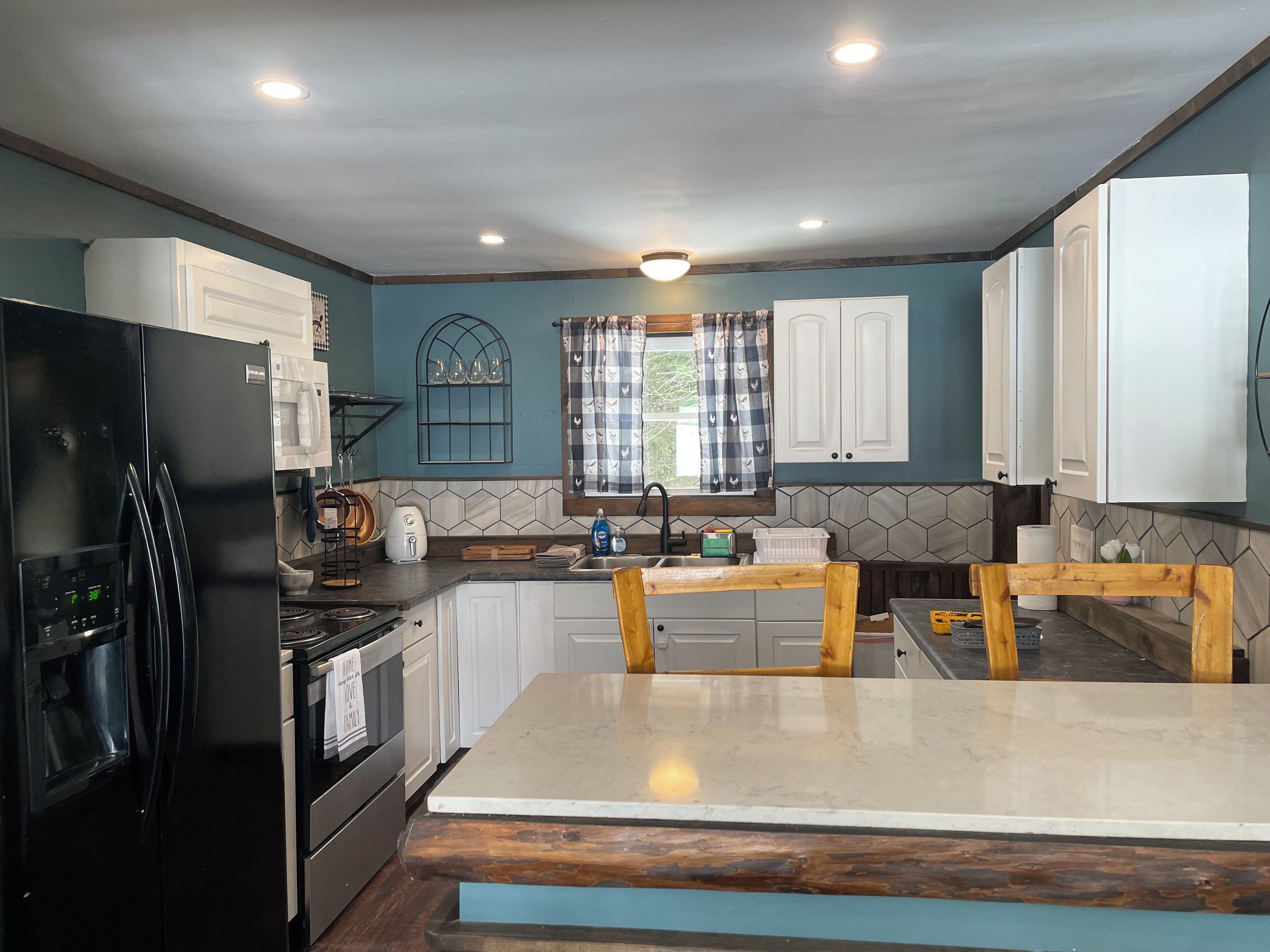 Mikroaaltouuni, uuni, liesi