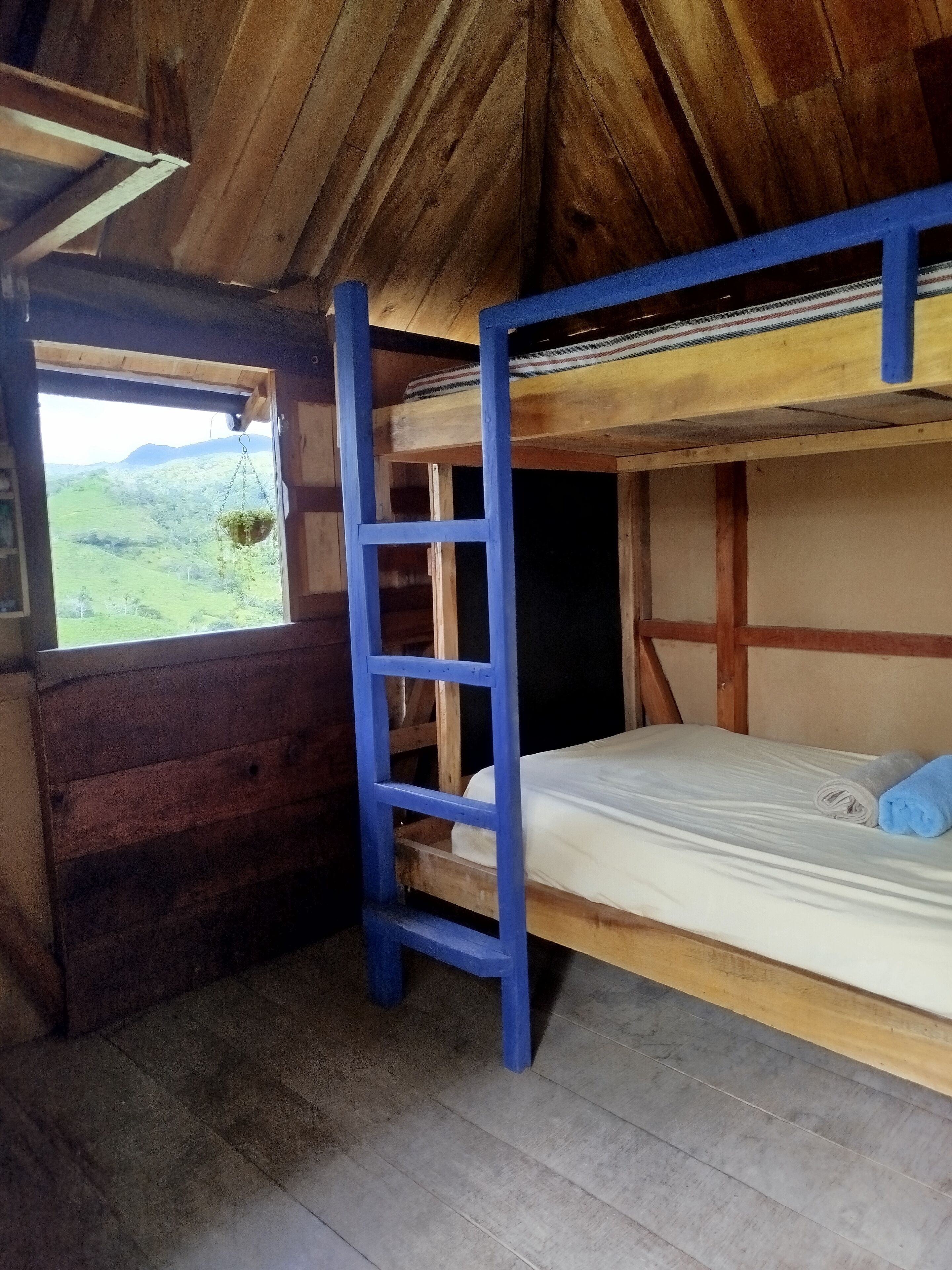 1 dormitorio, escritorio, wifi gratis y ropa de cama