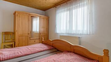 2 Schlafzimmer, Bügeleisen/Bügelbrett, kostenloses WLAN, Bettwäsche
