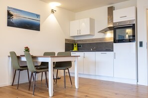 Kühlschrank, Ofen, Herdplatte, Geschirrspüler