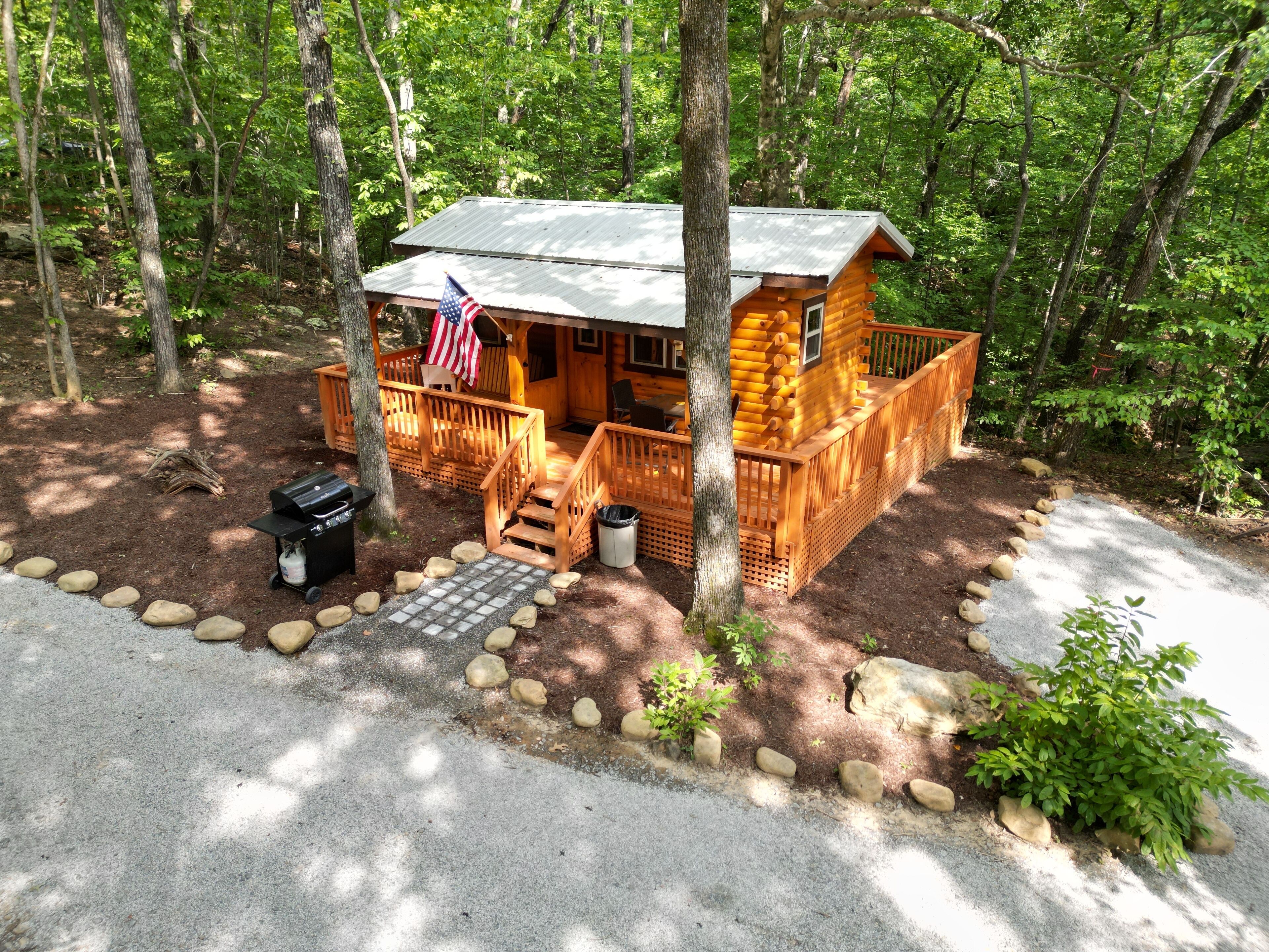Tennessee River Gorge® Treehouse #2 "Amish built" Cabins