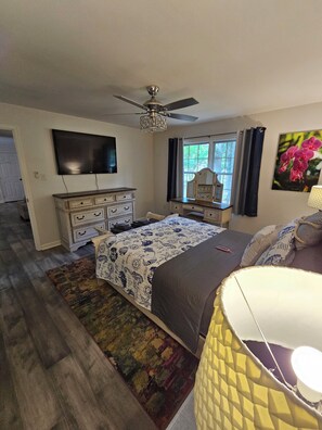 4 bedrooms, WiFi, bed sheets