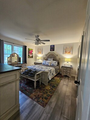 4 bedrooms, WiFi, bed sheets