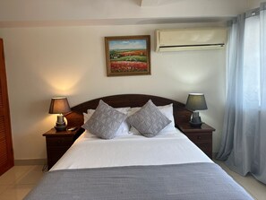 1 bedroom, in-room safe, iron/ironing board, free WiFi