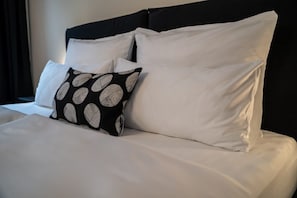 1 bedroom, travel cot, WiFi, bed sheets