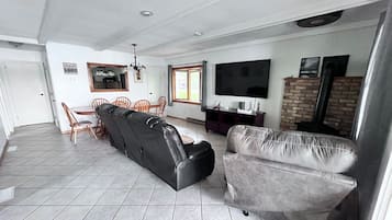 Smart TV, fireplace, table football, ping pong
