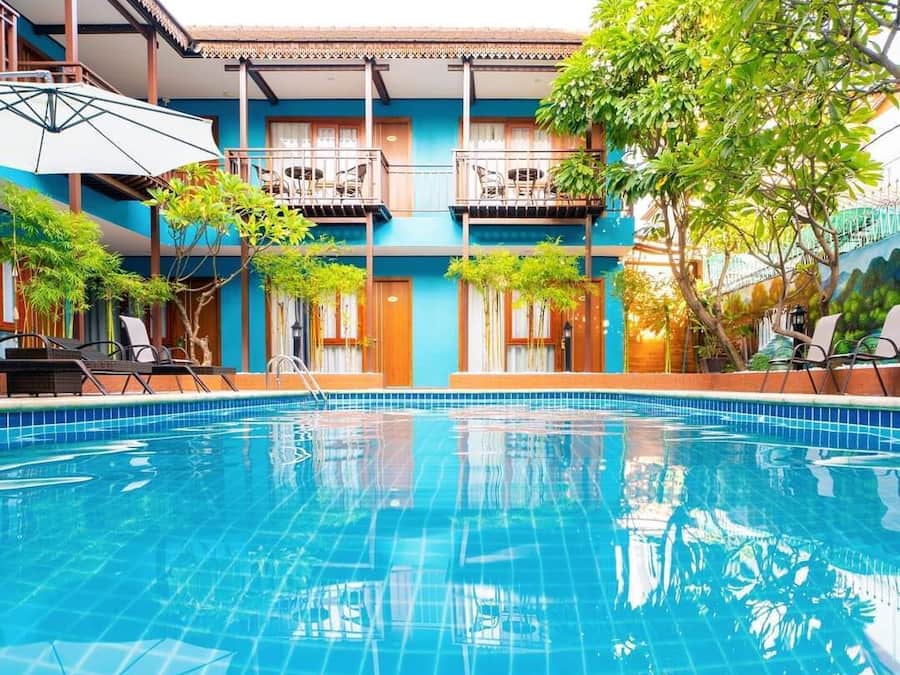 2 piscinas al aire libre