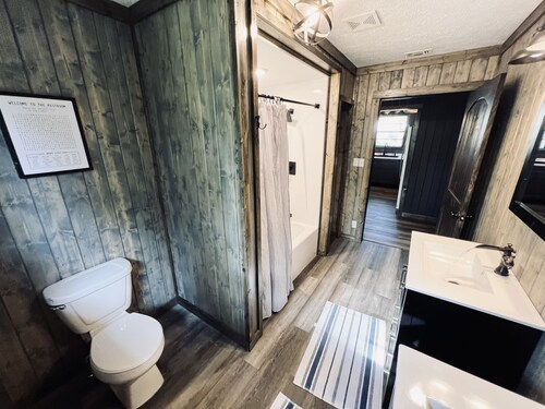 Mayday Cabin