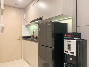 อพาร์ทเมนท์ | ครัวส่วนตัว | ตู้เย็นขนาดใหญ่, เตาประกอบอาหาร, หม้อหุงข้าว, เครื่องครัว/จาน/ช้อนส้อม