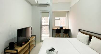 Chic And Cozy Studio Apartment At Transpark Juanda Bekasi