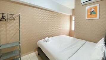 Apartment | 4 bedrooms, free WiFi