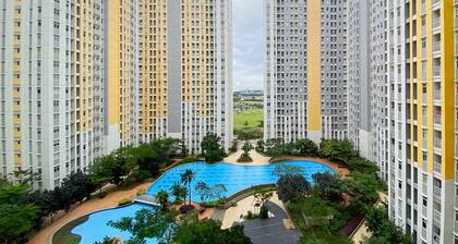 Comfort And Elegant 4Br Combined At Springlake Summarecon Bekasi Apartment