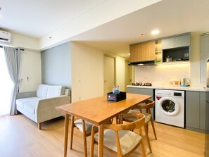 Appartement | Cuisine privée | Grand réfrigérateur, plaque de cuisson, cuiseur de riz