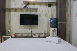 Apartment | Living area - Cozy And Enjoy Studio Room At Green Pramuka City Apartment (Jakarta)