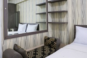 Living area - Cozy And Enjoy Studio Room At Green Pramuka City Apartment (Jakarta)