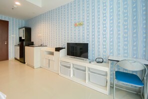 Apartment | Living area - Minimalist Studio At West Vista Apartment (Jakarta)