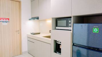 Apartment | Private kitchen | Full-size fridge, stovetop, rice cooker